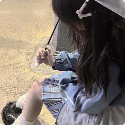 我才不要和人类恋爱呢 海报
